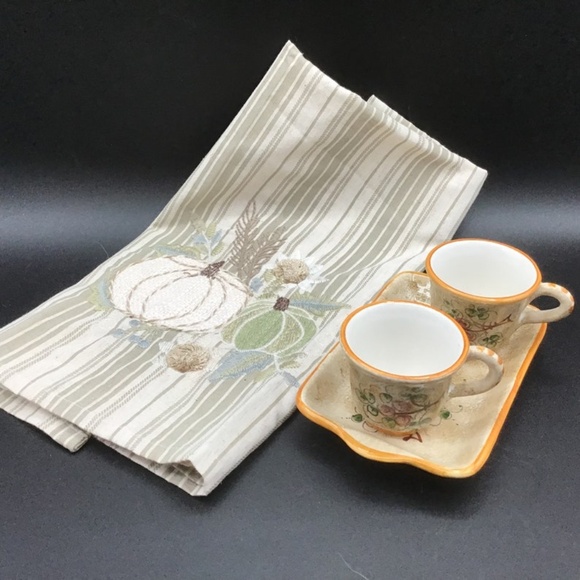 Set of 2 Italian espresso coffee cups and Tray w beautiful Pier One Tea Towel - Picture 3 of 9